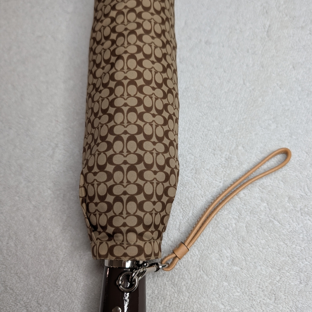 Coach Signature Classic Retractable Umbrella - Barely Used, Excellent Condition